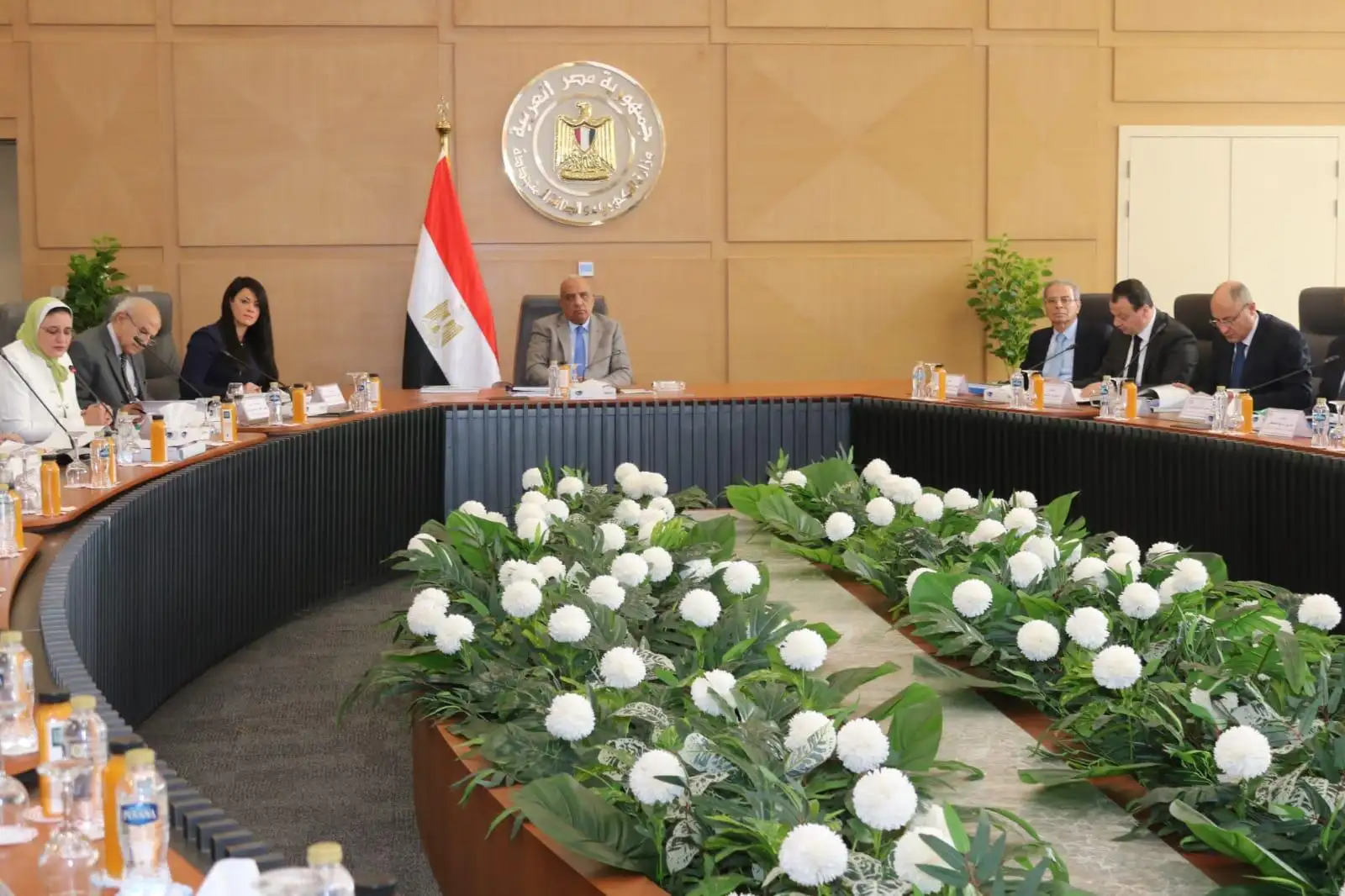 بحضور وزيرة التخطيط والتعاون الدولى ... ''وزير الكهرباء'' يترأس اجتماع الجمعية العامة للشركة المصرية لنقل الكهرباء