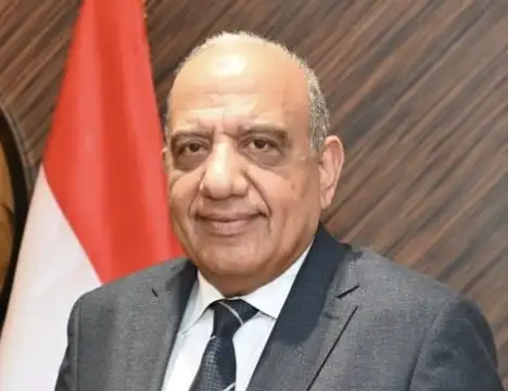 ''نقيب المرافق'' : الحكومة و العاملون يجددون الثقة في الدكتور ''محمود عصمت'' لقيادة قطاع الكهرباء إلي الازدهار وتحسين أوضاع العاملين