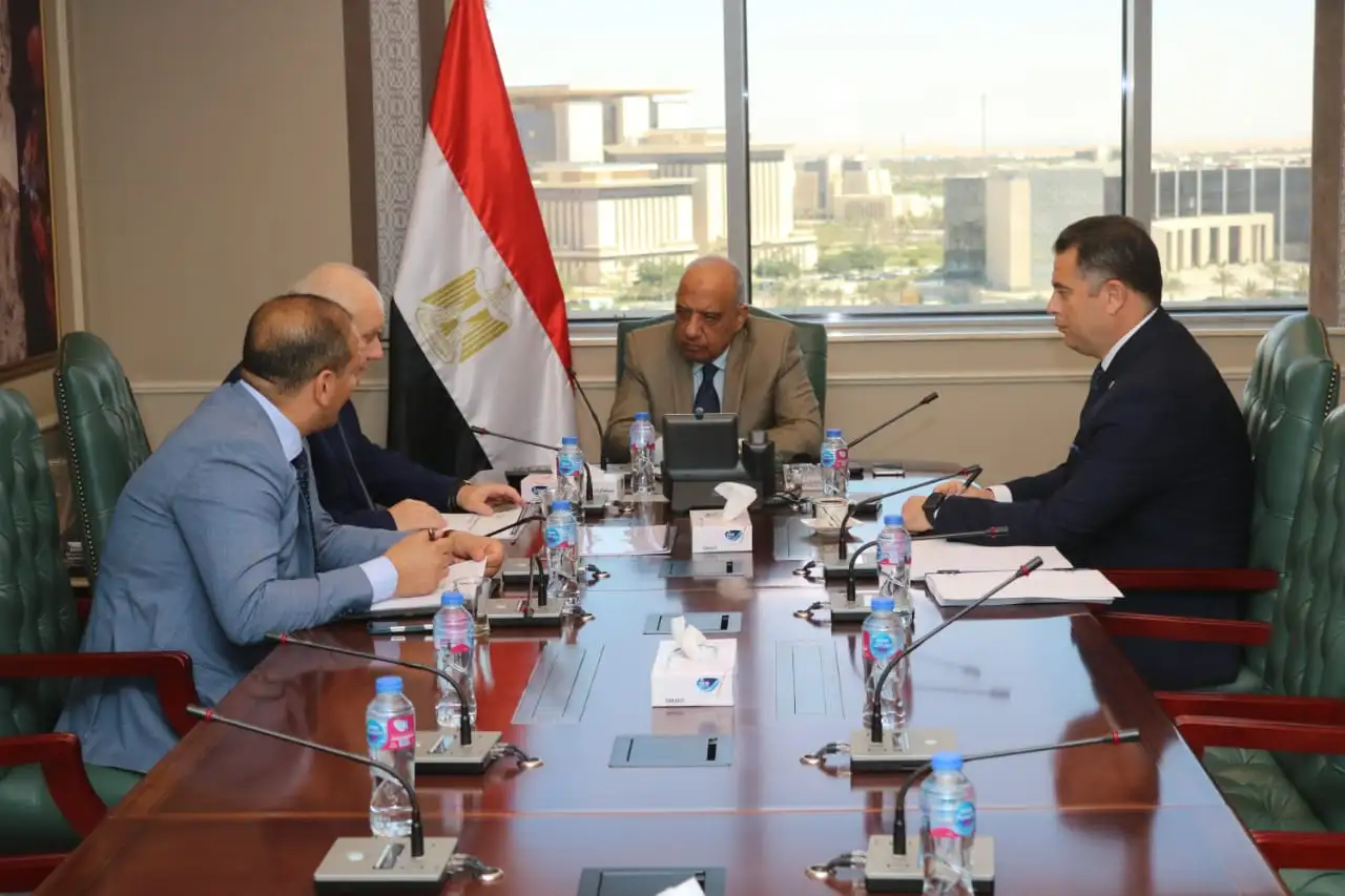 ''وزير الكهرباء'' يجتمع بالنائب الأول لمدير عام المؤسسة الحكومية الروسية للطاقة الذرية ''روسآتوم'' رئيس شركة 