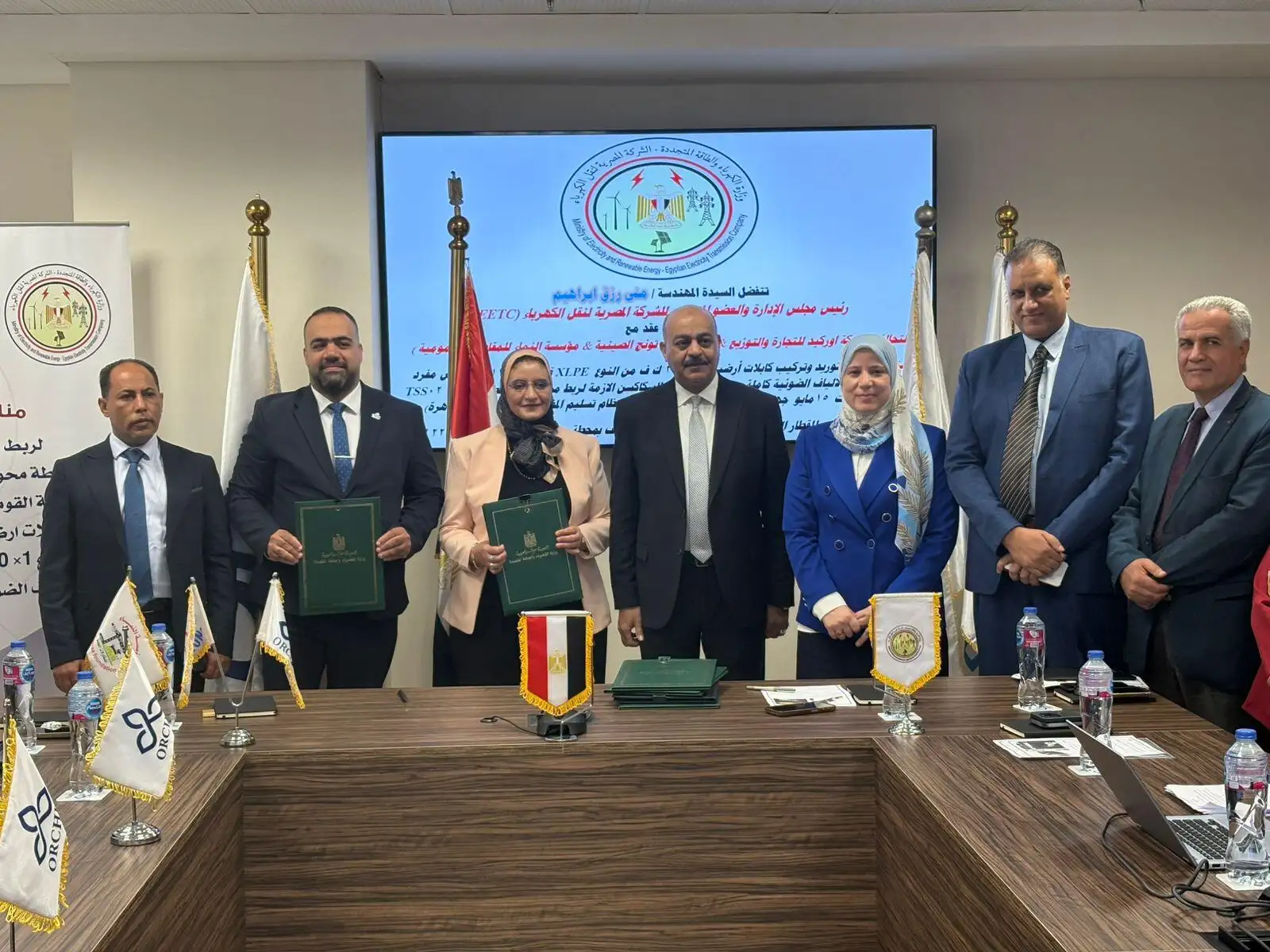 ''نقل الكهرباء'' توقع ثلاث عقود جديدة مع تحالف ''أوركيد للتجارة و هينج تونج الصينية ومؤسسة النماء'' لتعزيز مشروعات الشبكة القومية ودعم منظومة القطار السريع