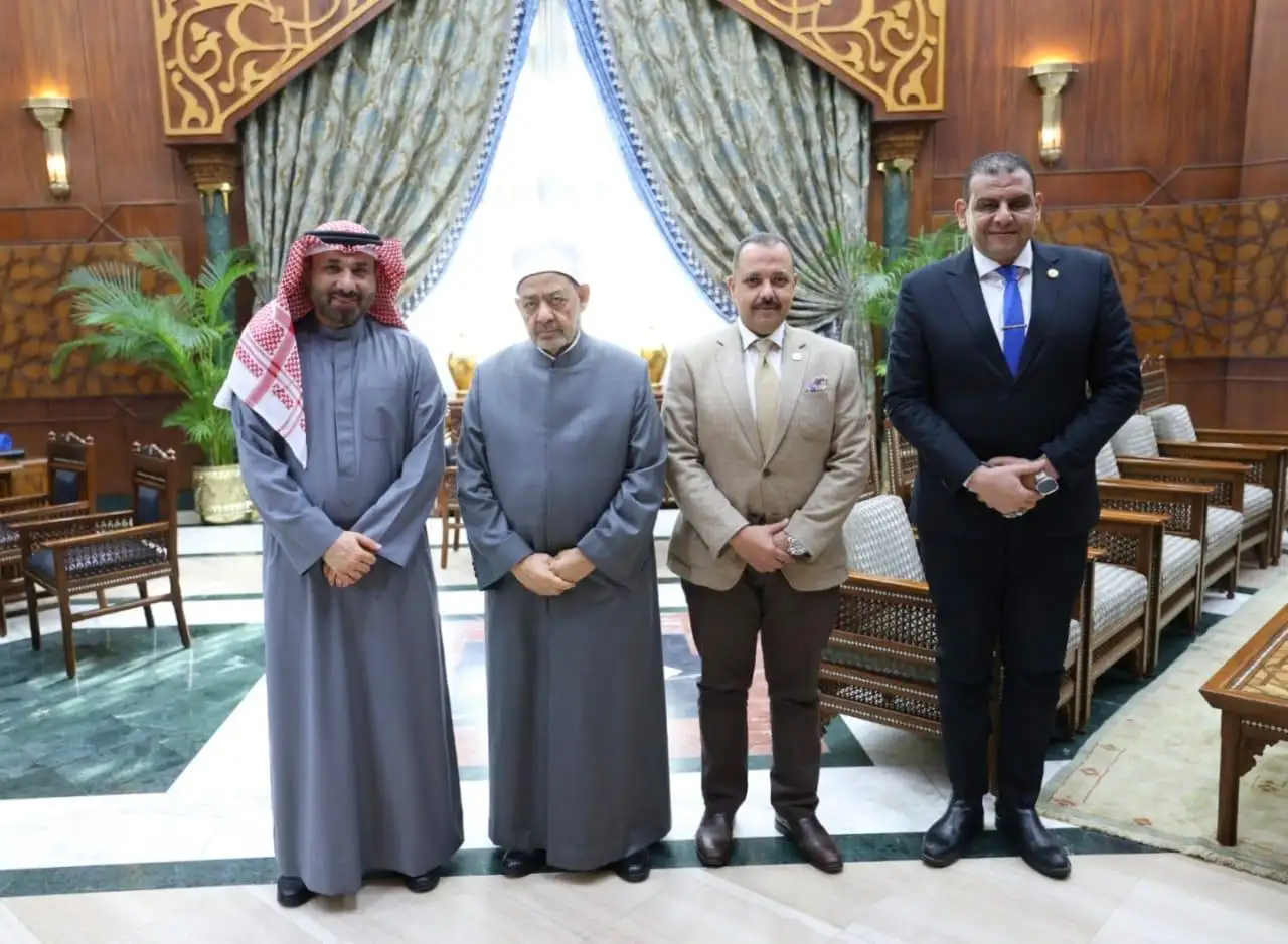 ''شيخ الأزهر'' يستقبل ''رئيس المرافق العامة‘ و الوفد المرافق و يثمن إعادة تطوير المؤسسة الثقافية العمالية