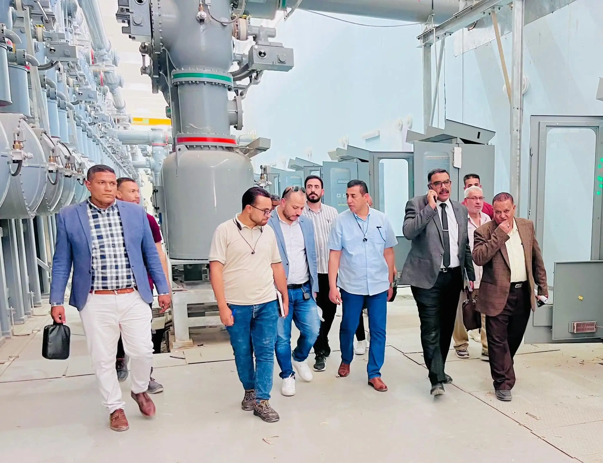 'رئيس إجيماك' في زيارة ميدانية لمتابعة تقدم الأعمال بمحطة محولات شرق قنا بحضور المدير العام لـXD'EGEMAC