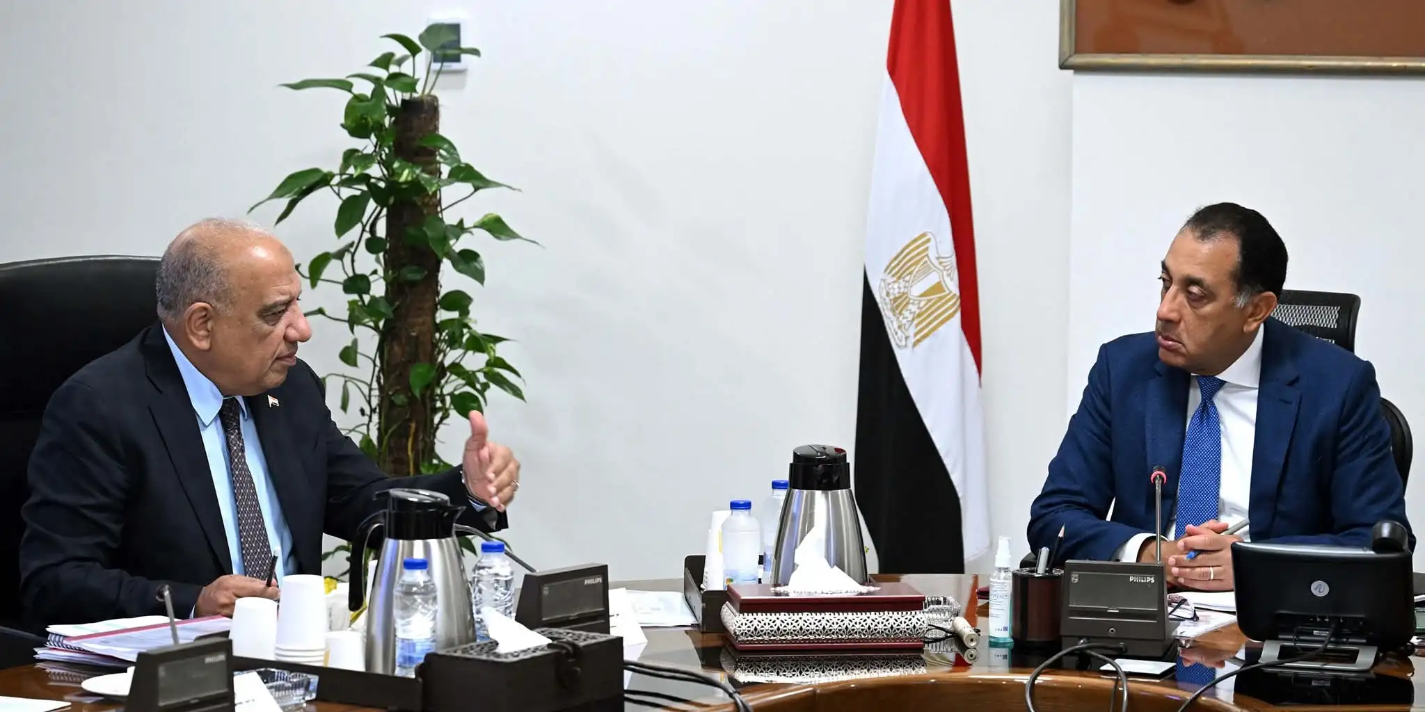 'رئيس الوزراء' يتابع مع 'وزير الكهرباء' الموقف التنفيذي لتوفير التغذية الكهربائية لمشروعات التنمية الزراعية بالدلتا الجديدة